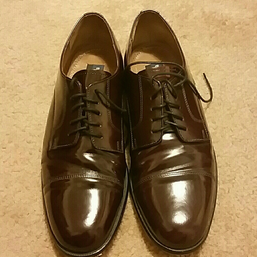 Men's dress shoes